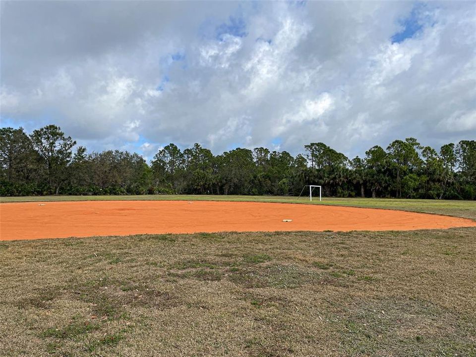 出租: $3,500 (4 贝兹, 3 浴室, 2421 平方英尺)