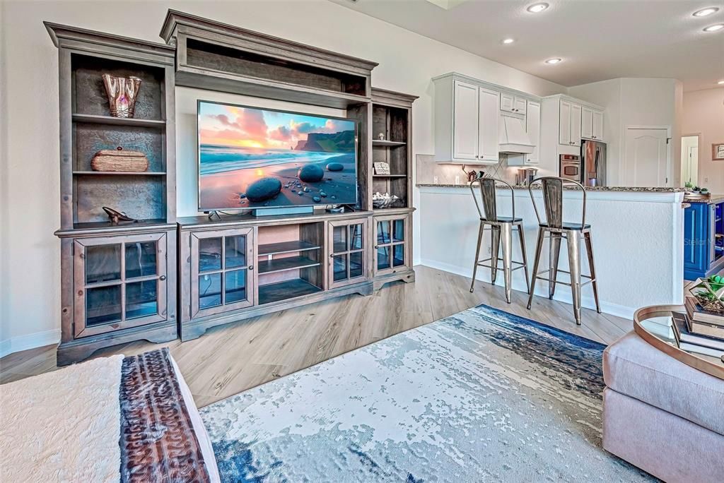 出租: $3,500 (4 贝兹, 3 浴室, 2421 平方英尺)