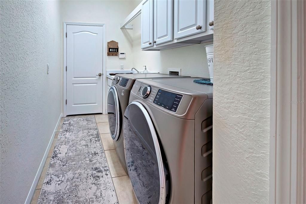 出租: $3,500 (4 贝兹, 3 浴室, 2421 平方英尺)