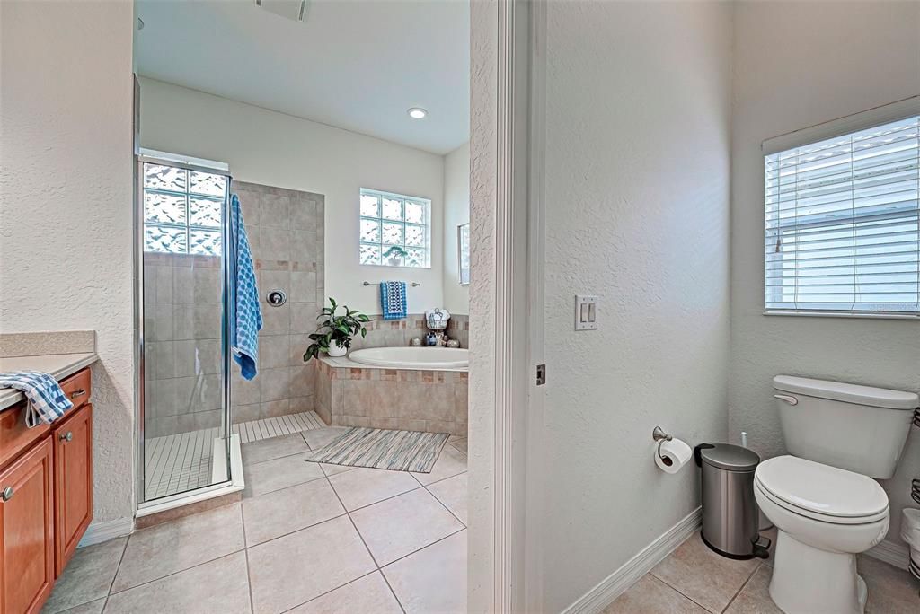 出租: $3,500 (4 贝兹, 3 浴室, 2421 平方英尺)