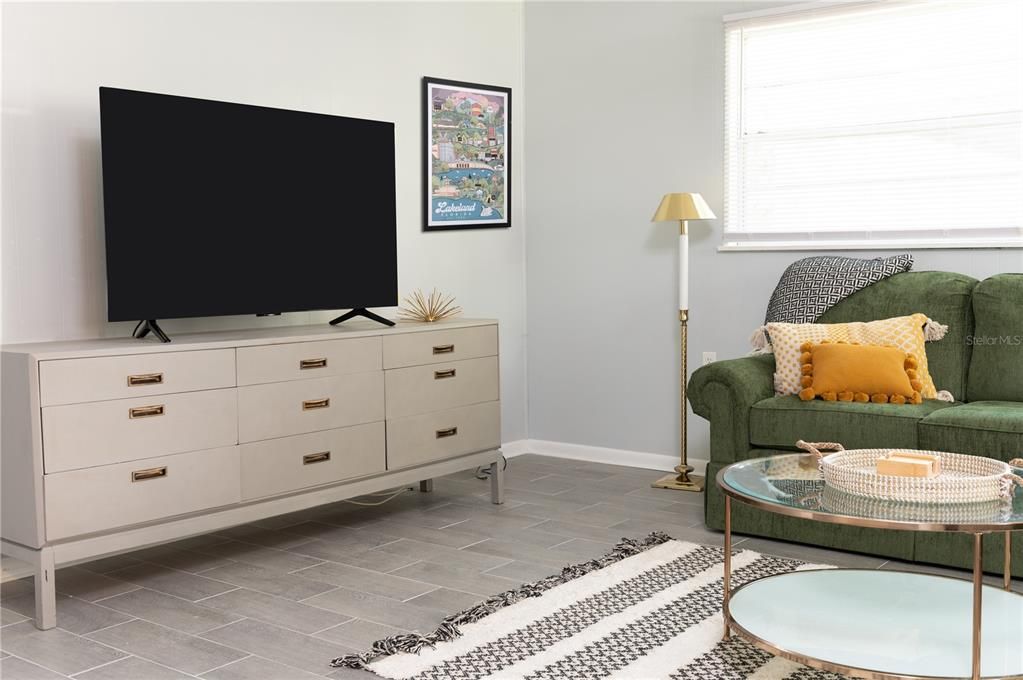 待售: $319,000 (3 贝兹, 1 浴室, 1297 平方英尺)