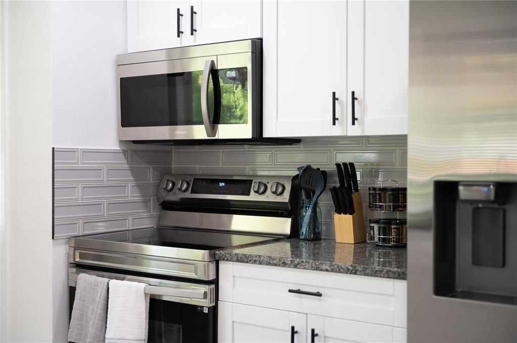 待售: $319,000 (3 贝兹, 1 浴室, 1297 平方英尺)