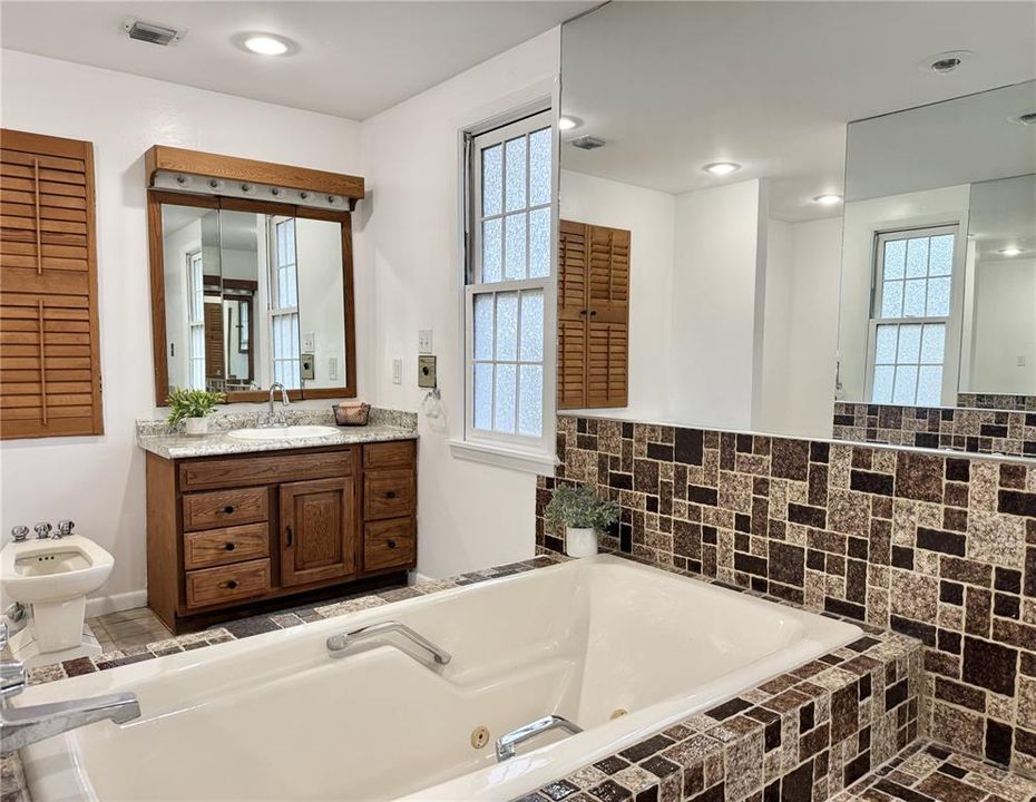 待售: $489,000 (3 贝兹, 3 浴室, 2616 平方英尺)