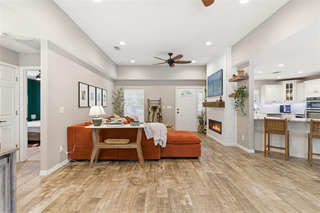 En Venta: $595,000 (3 camas, 2 baños, 2000 Pies cuadrados)