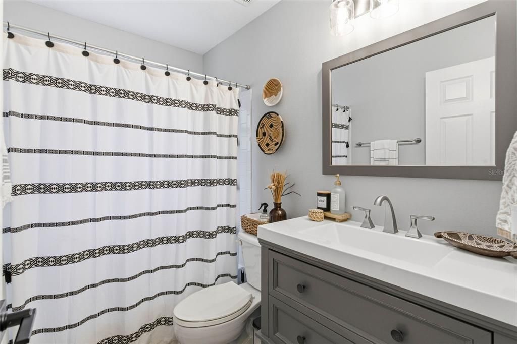 En Venta: $595,000 (3 camas, 2 baños, 2000 Pies cuadrados)