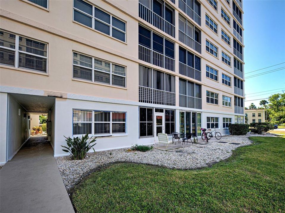 En Venta: $289,000 (2 camas, 2 baños, 900 Pies cuadrados)