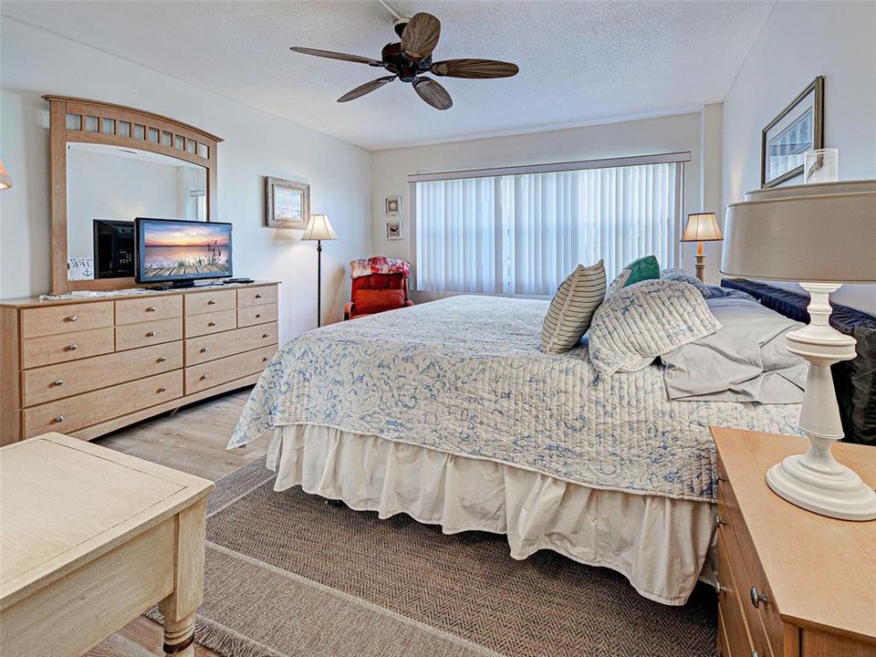 En Venta: $289,000 (2 camas, 2 baños, 900 Pies cuadrados)