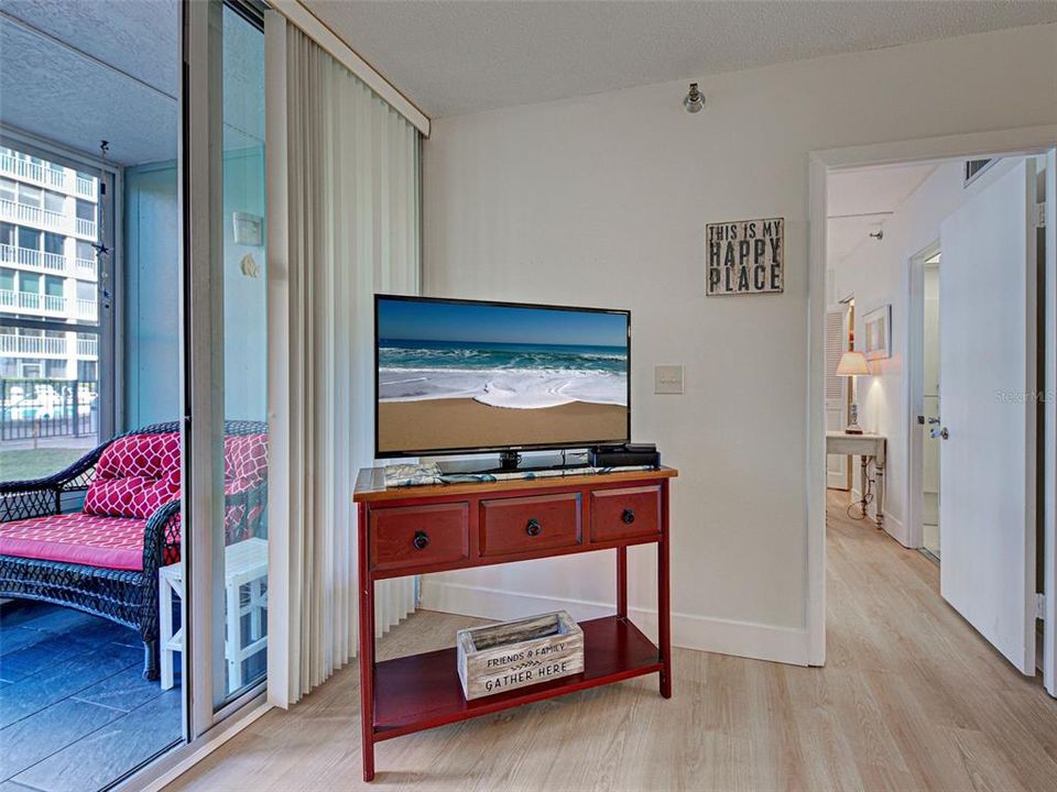 En Venta: $289,000 (2 camas, 2 baños, 900 Pies cuadrados)