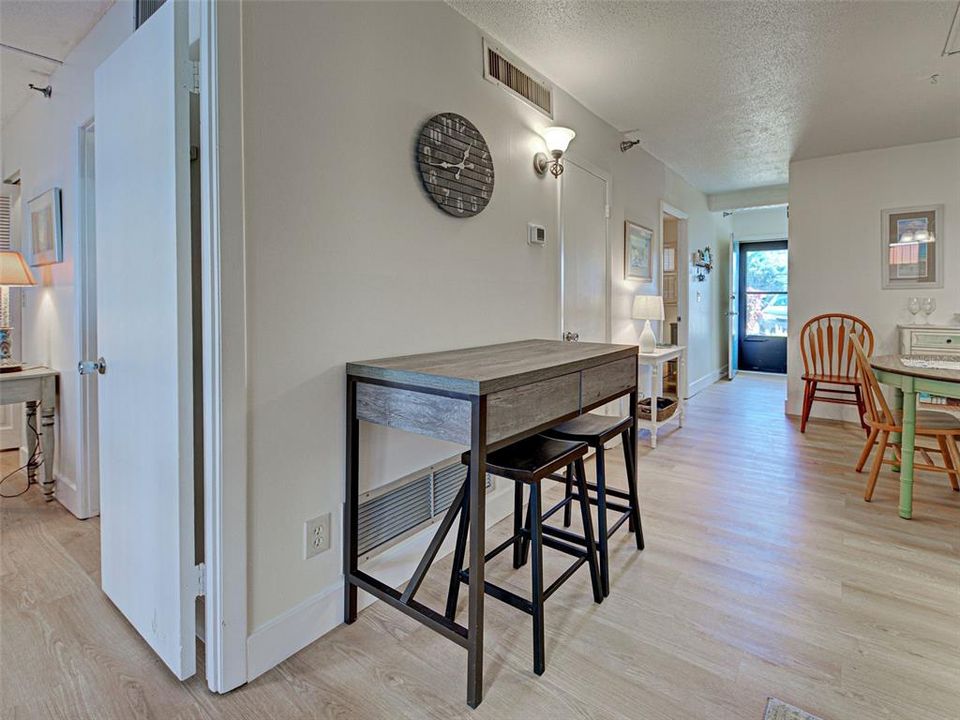 En Venta: $289,000 (2 camas, 2 baños, 900 Pies cuadrados)