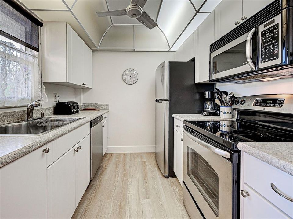 En Venta: $289,000 (2 camas, 2 baños, 900 Pies cuadrados)