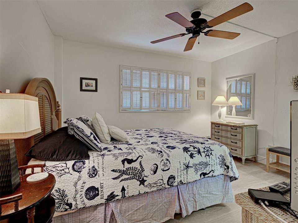 En Venta: $289,000 (2 camas, 2 baños, 900 Pies cuadrados)