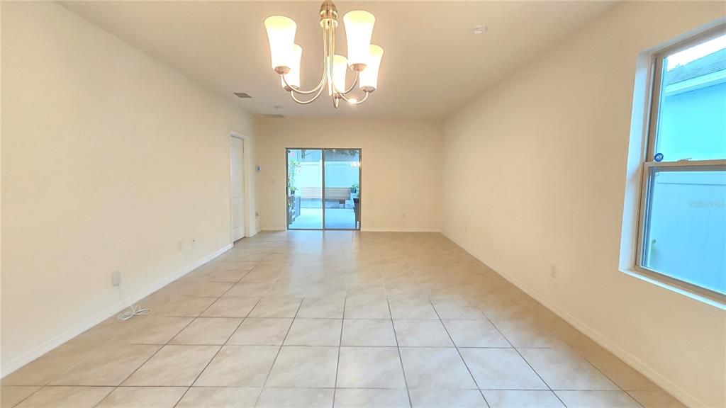 For Sale: $389,000 (3 beds, 2 baths, 1666 Square Feet)