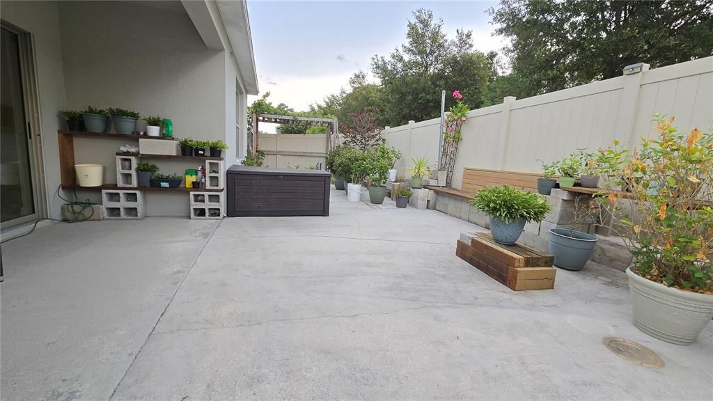 For Sale: $389,000 (3 beds, 2 baths, 1666 Square Feet)