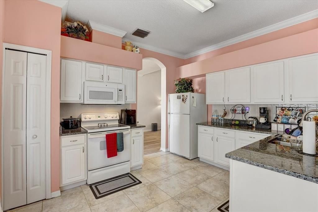 For Sale: $329,900 (3 beds, 2 baths, 2016 Square Feet)