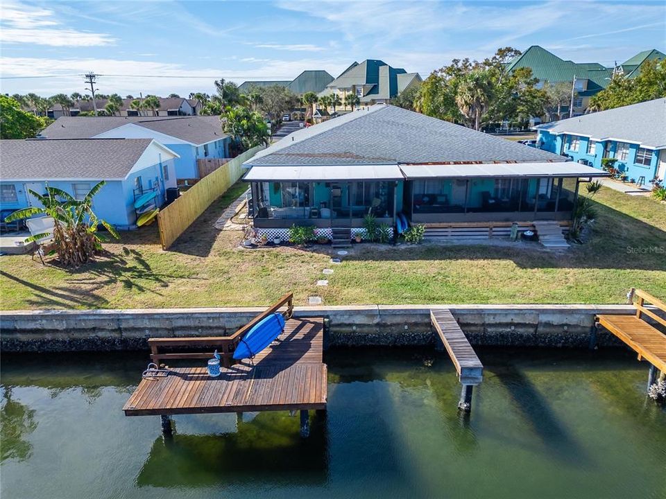 For Sale: $249,000 (2 beds, 1 baths, 800 Square Feet)