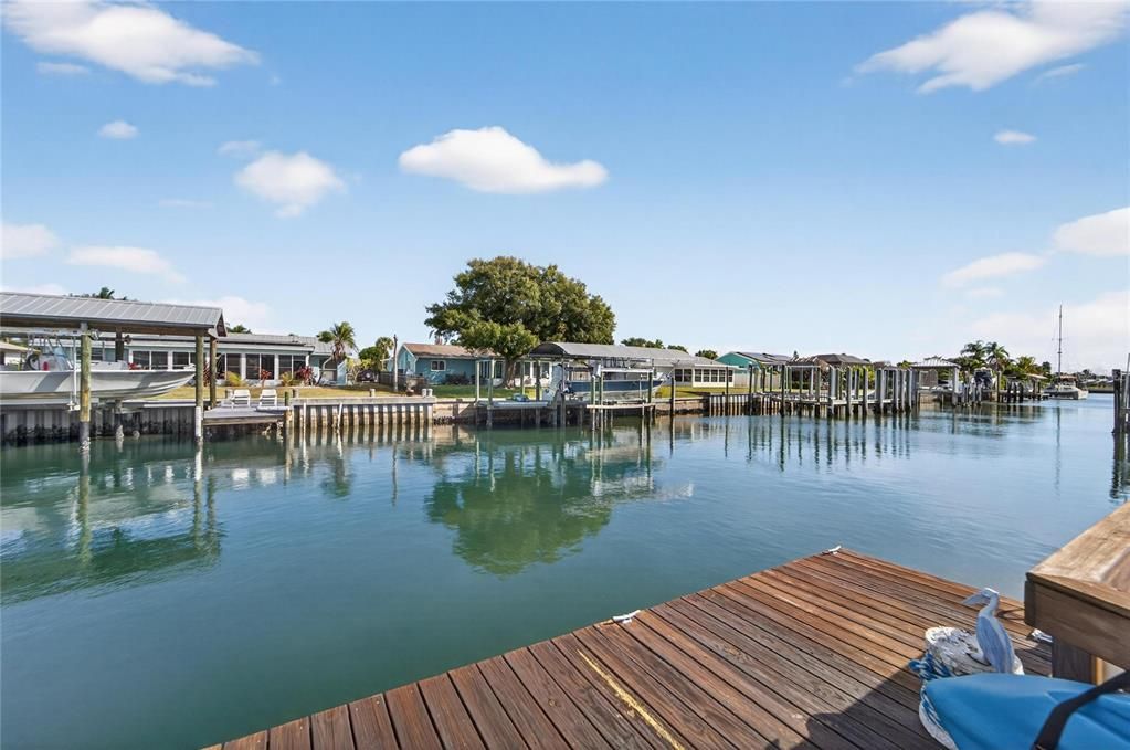 For Sale: $249,000 (2 beds, 1 baths, 800 Square Feet)