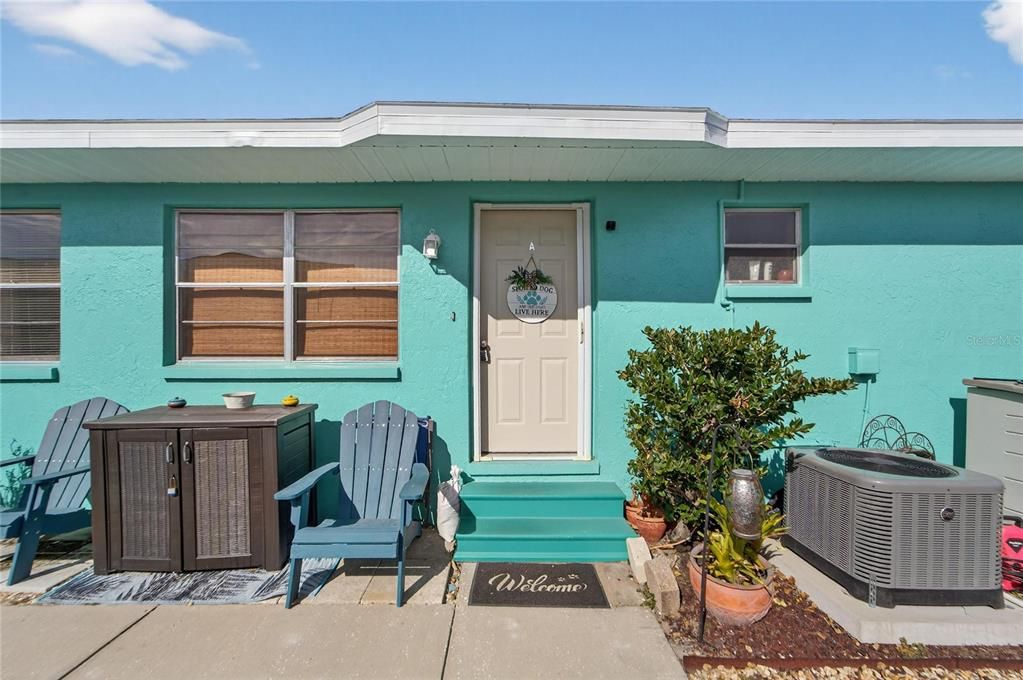 For Sale: $249,000 (2 beds, 1 baths, 800 Square Feet)