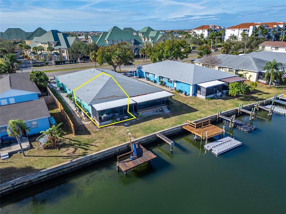 For Sale: $249,000 (2 beds, 1 baths, 800 Square Feet)