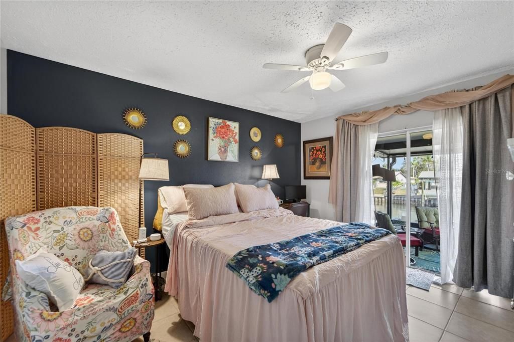 For Sale: $249,000 (2 beds, 1 baths, 800 Square Feet)