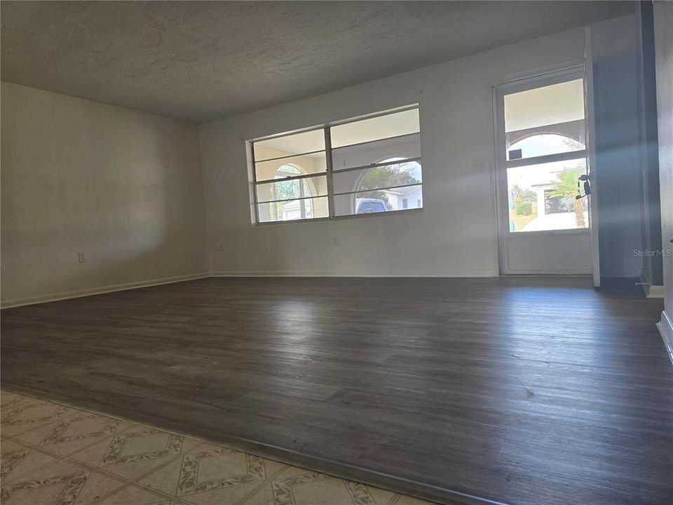 En Venta: $199,500 (2 camas, 2 baños, 1078 Pies cuadrados)