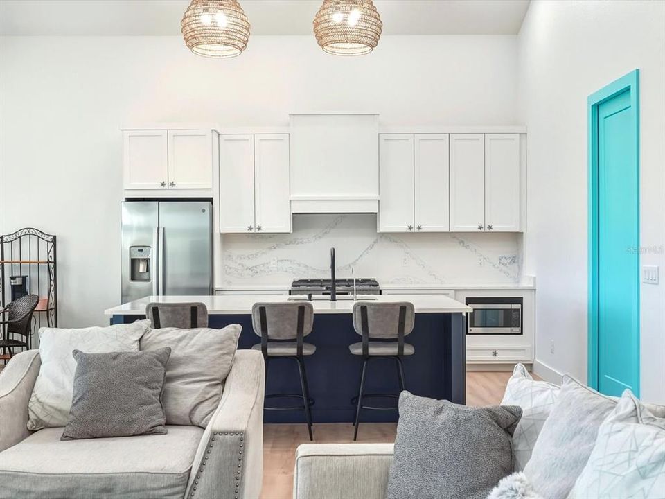 En Venta: $1,599,999 (4 camas, 3 baños, 4840 Pies cuadrados)