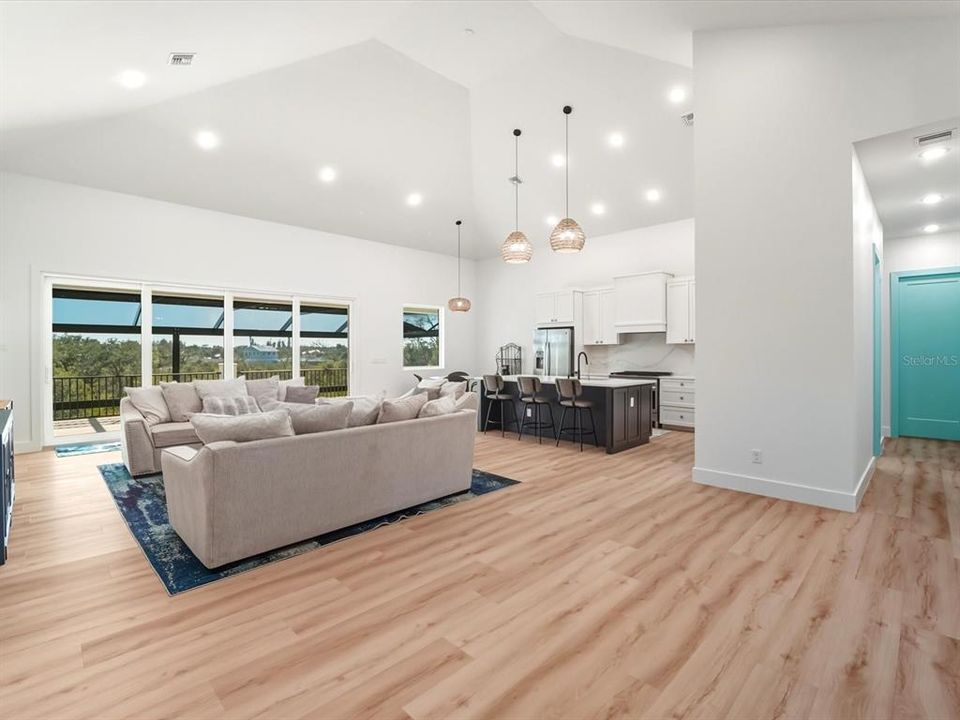 En Venta: $1,599,999 (4 camas, 3 baños, 4840 Pies cuadrados)