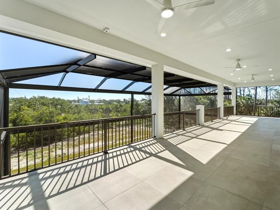 En Venta: $1,599,999 (4 camas, 3 baños, 4840 Pies cuadrados)