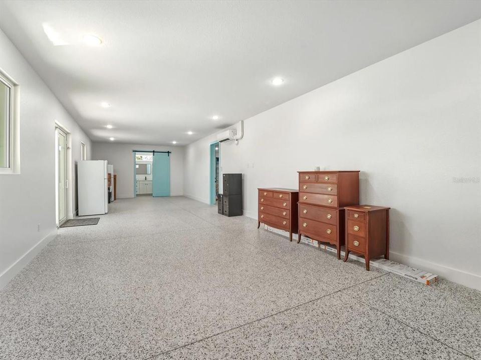 En Venta: $1,599,999 (4 camas, 3 baños, 4840 Pies cuadrados)