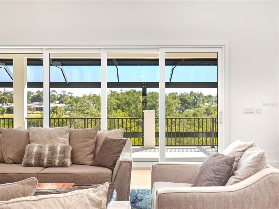 En Venta: $1,599,999 (4 camas, 3 baños, 4840 Pies cuadrados)