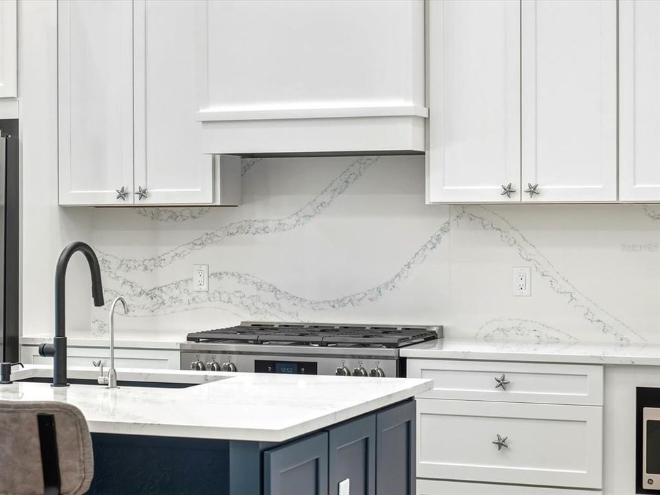 En Venta: $1,599,999 (4 camas, 3 baños, 4840 Pies cuadrados)