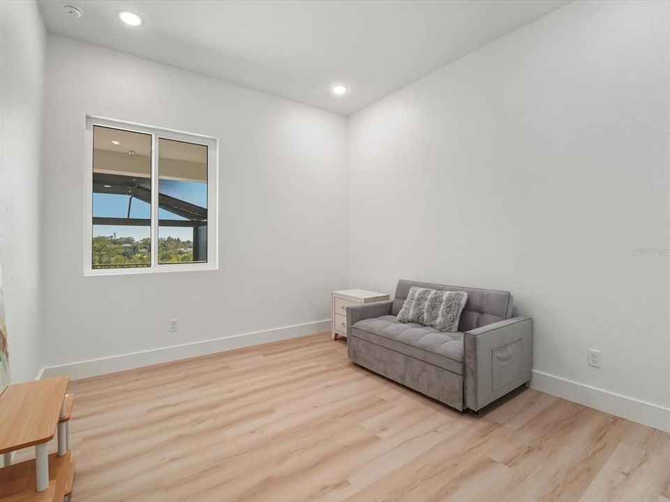 En Venta: $1,599,999 (4 camas, 3 baños, 4840 Pies cuadrados)