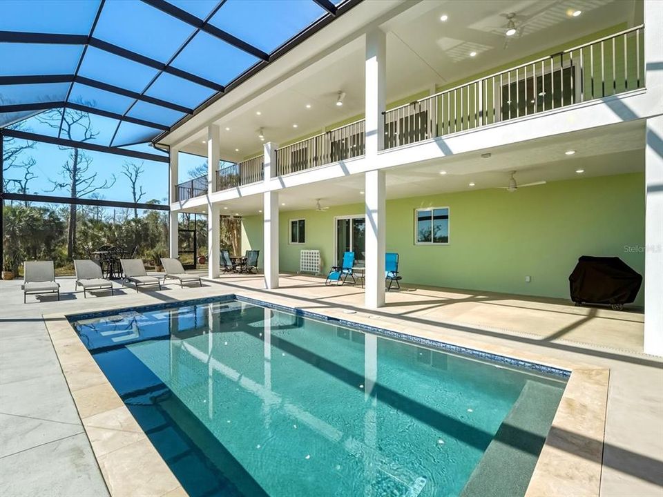 En Venta: $1,599,999 (4 camas, 3 baños, 4840 Pies cuadrados)