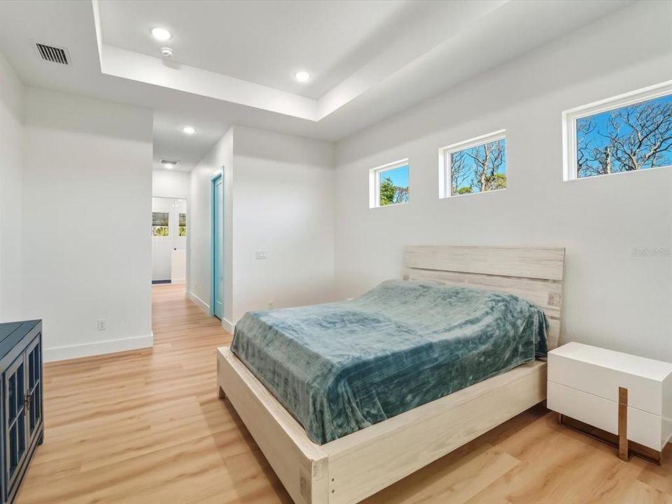 En Venta: $1,599,999 (4 camas, 3 baños, 4840 Pies cuadrados)