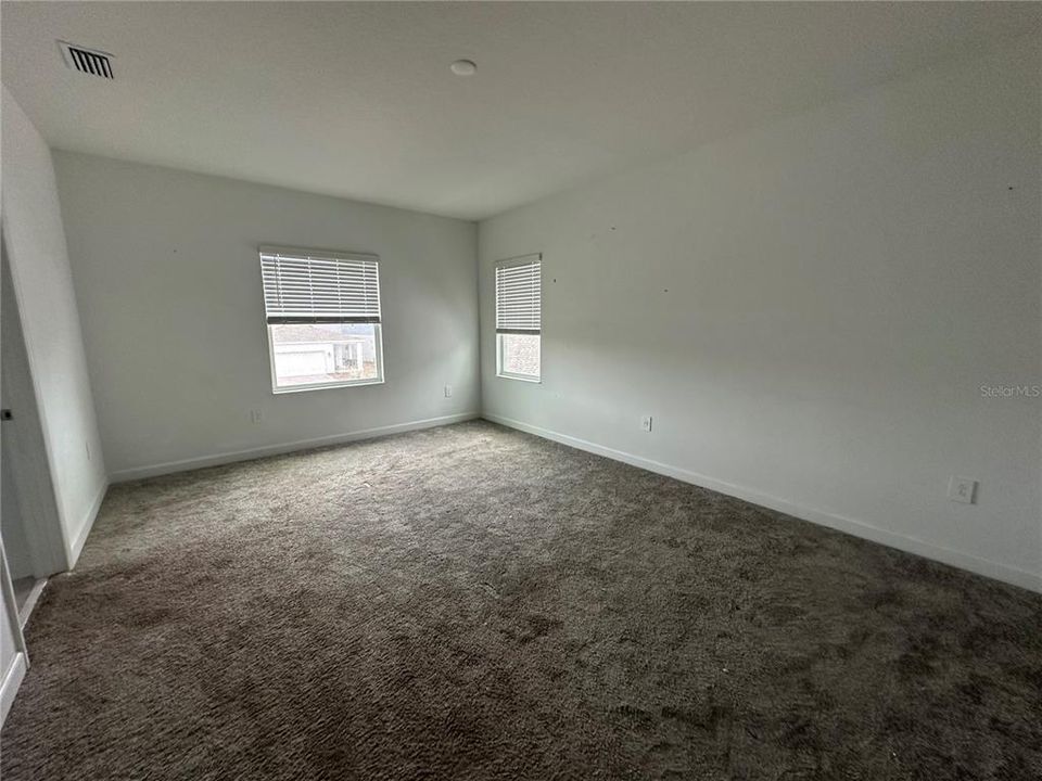 For Rent: $2,695 (4 beds, 2 baths, 2185 Square Feet)