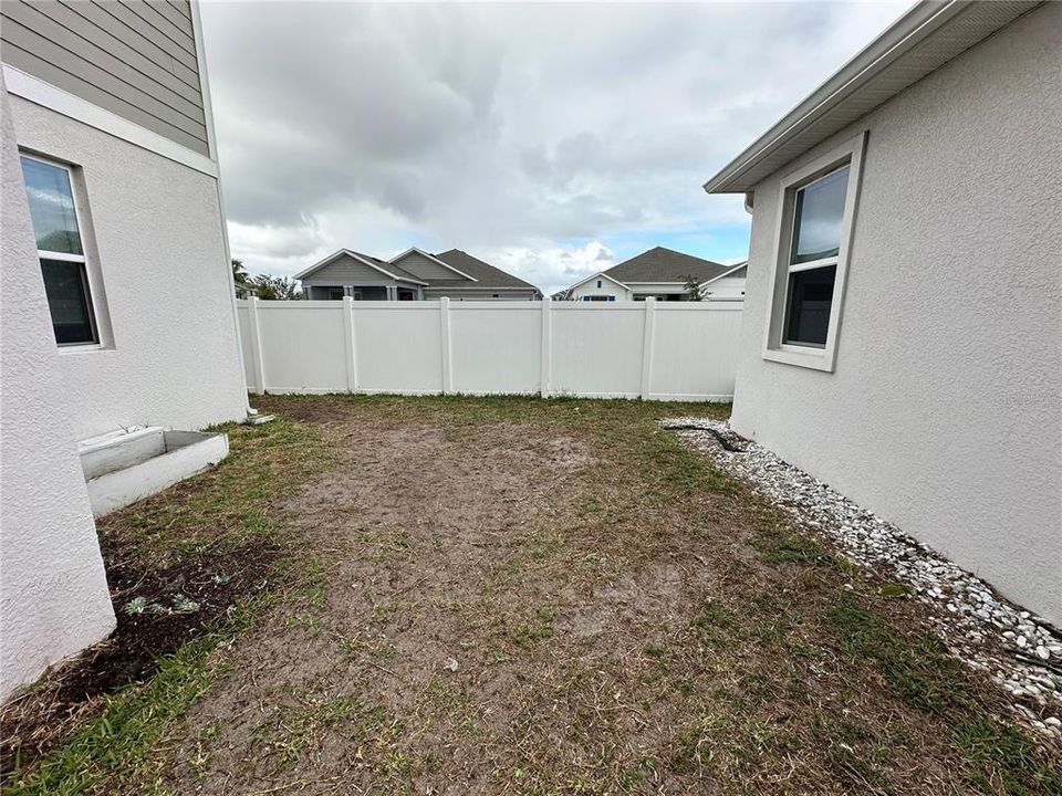 For Rent: $2,695 (4 beds, 2 baths, 2185 Square Feet)