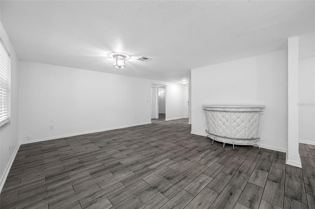 待售: $485,000 (4 贝兹, 3 浴室, 1463 平方英尺)