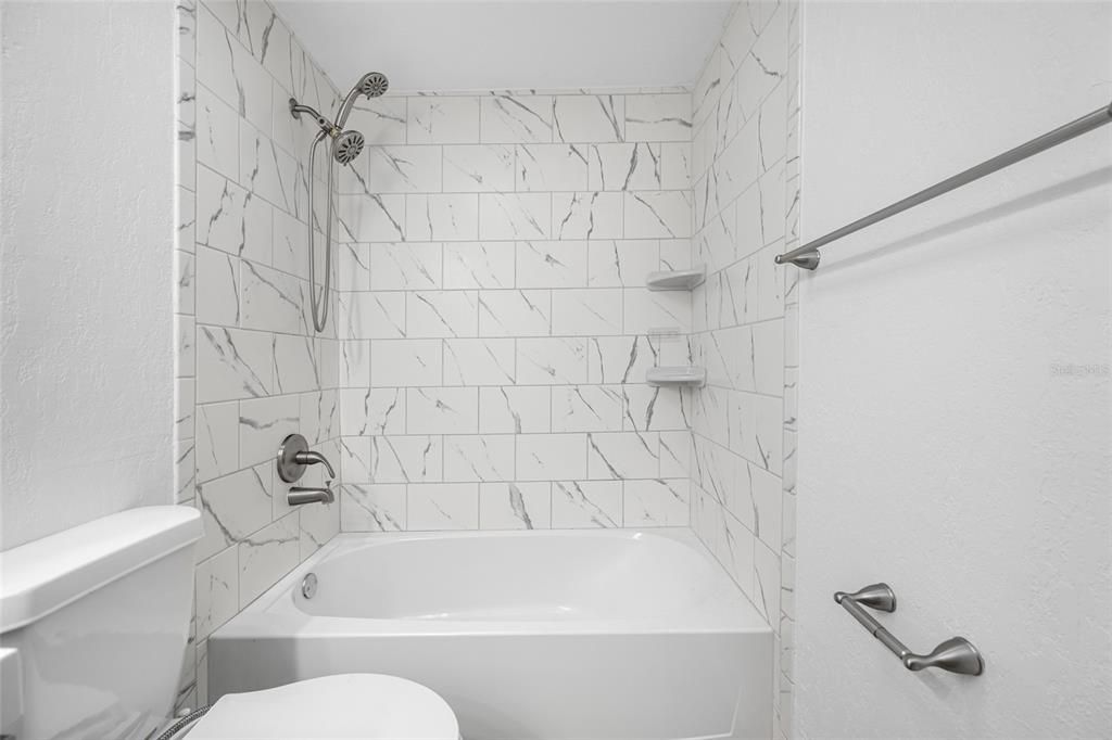 待售: $485,000 (4 贝兹, 3 浴室, 1463 平方英尺)