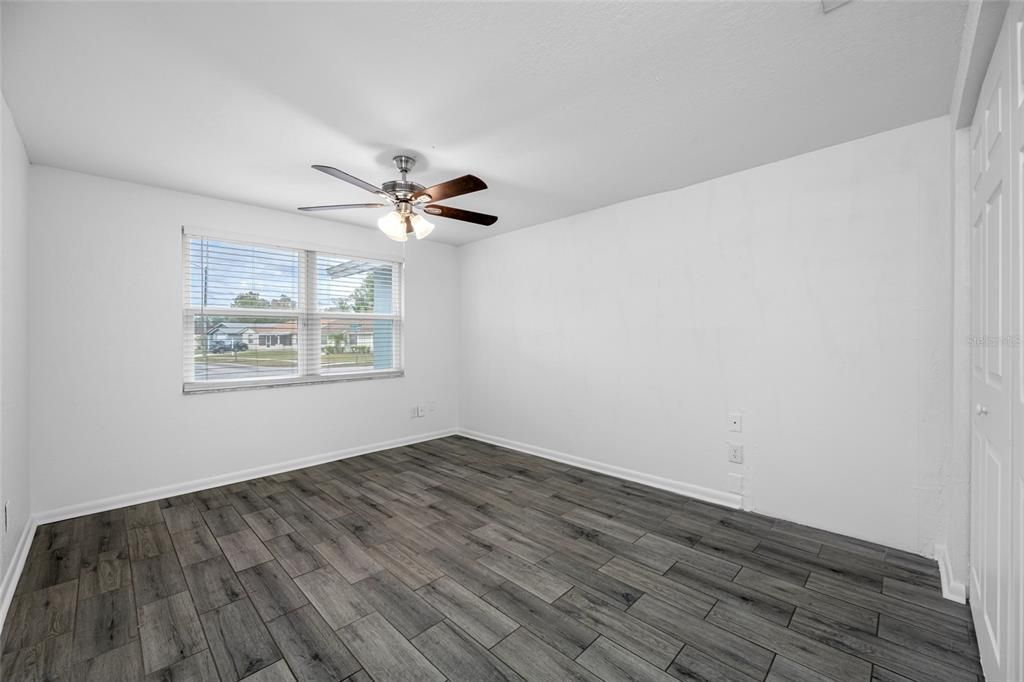 待售: $485,000 (4 贝兹, 3 浴室, 1463 平方英尺)