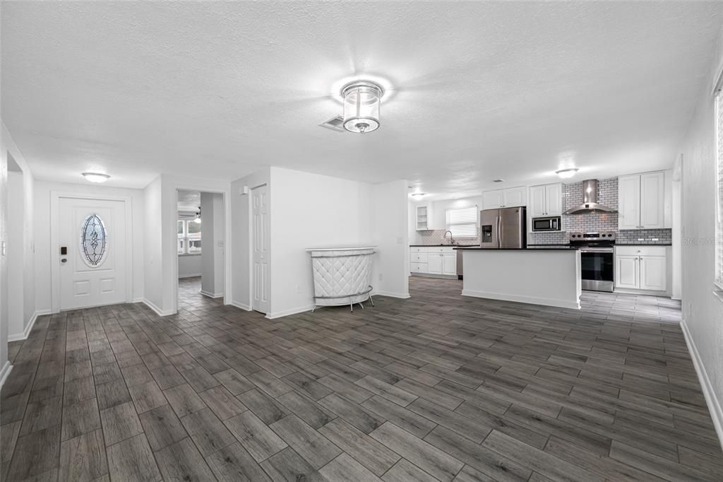 待售: $485,000 (4 贝兹, 3 浴室, 1463 平方英尺)