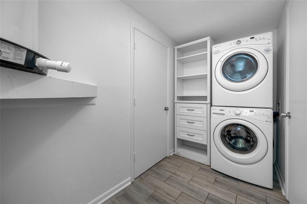 待售: $485,000 (4 贝兹, 3 浴室, 1463 平方英尺)