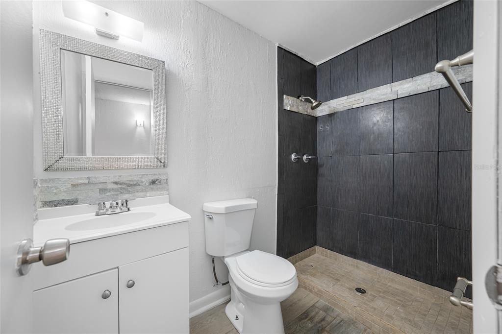 待售: $485,000 (4 贝兹, 3 浴室, 1463 平方英尺)