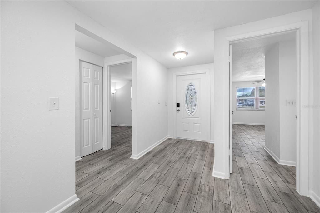 待售: $485,000 (4 贝兹, 3 浴室, 1463 平方英尺)