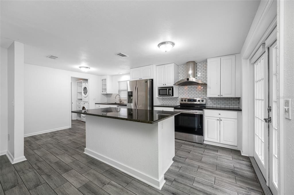 待售: $485,000 (4 贝兹, 3 浴室, 1463 平方英尺)