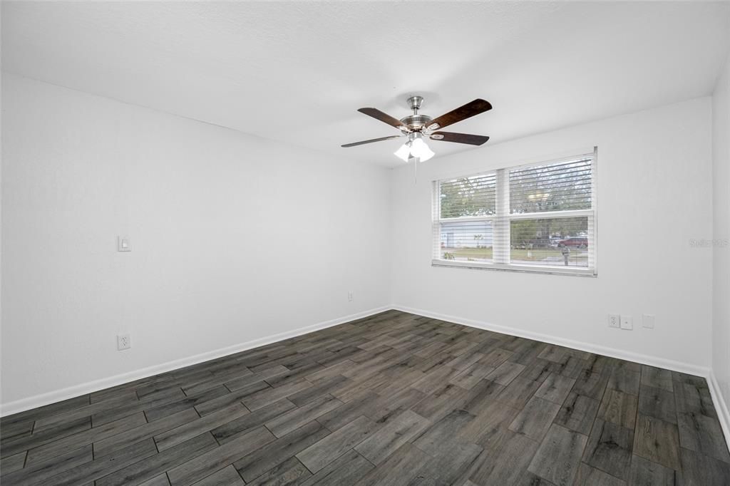 待售: $485,000 (4 贝兹, 3 浴室, 1463 平方英尺)