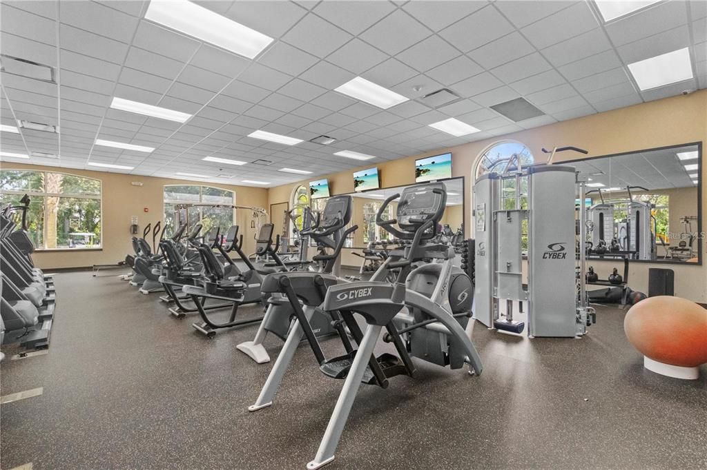 En Venta: $455,000 (4 camas, 3 baños, 2025 Pies cuadrados)