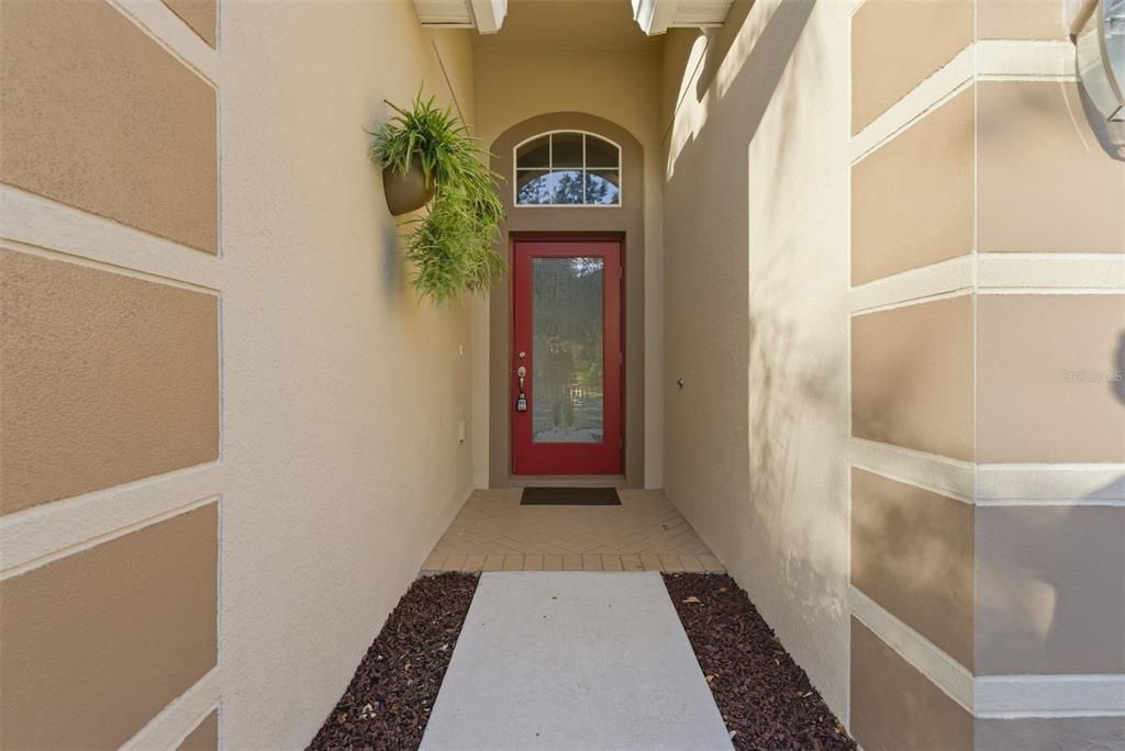 En Venta: $455,000 (4 camas, 3 baños, 2025 Pies cuadrados)