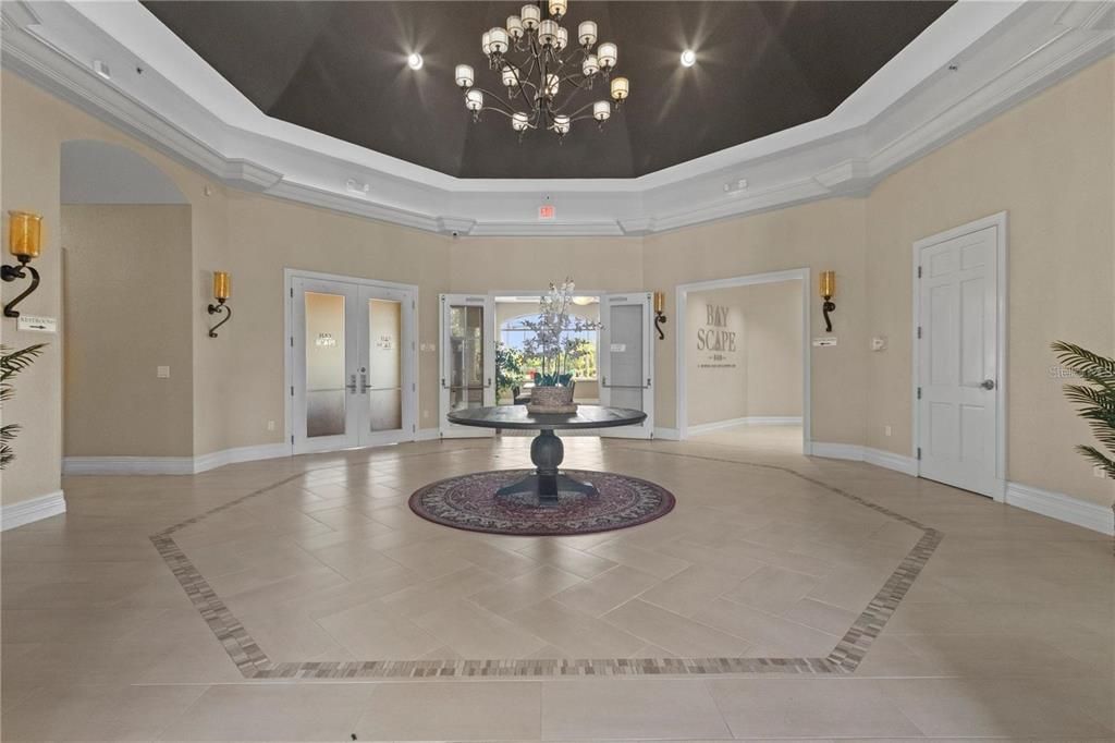 En Venta: $455,000 (4 camas, 3 baños, 2025 Pies cuadrados)