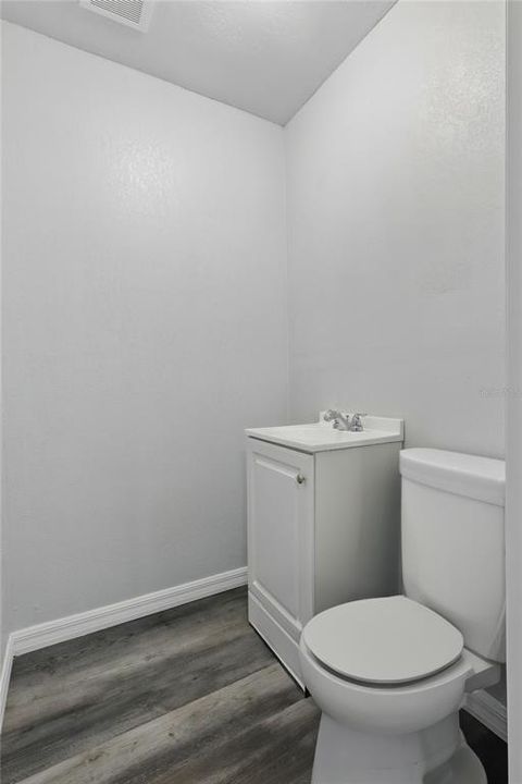 待售: $198,000 (2 贝兹, 2 浴室, 920 平方英尺)