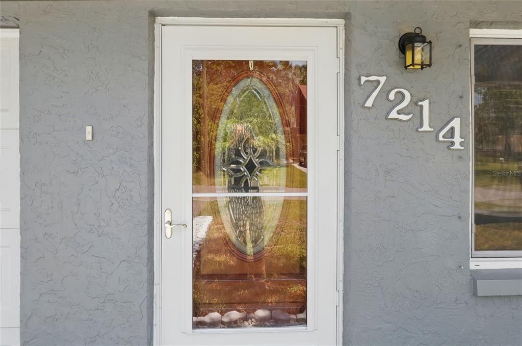 待售: $198,000 (2 贝兹, 2 浴室, 920 平方英尺)