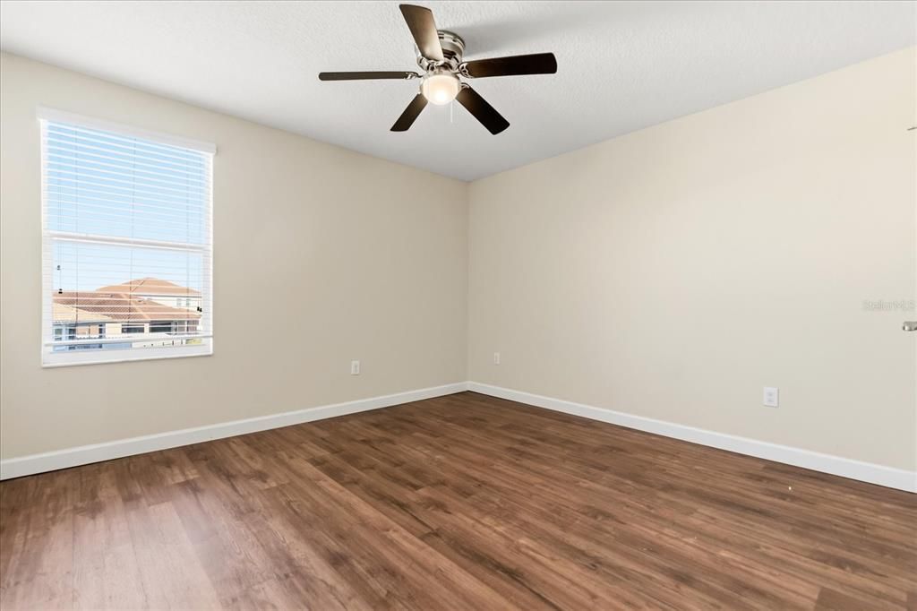 出租: $2,800 (4 贝兹, 2 浴室, 2594 平方英尺)